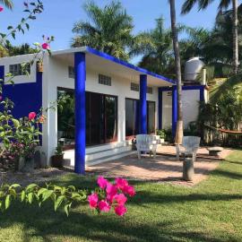 Steps to Secluded Beach Breakfast Included Private Room in Punta Perula, hotel em Mezcales