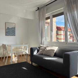 Cozy apartment with large balcony in Azkoitia, hotel a Azcoitia