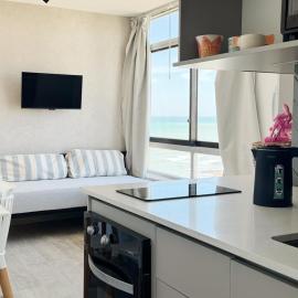 Casa Calvé Miramar frente al mar con vista panorámica, hotel in Miramar