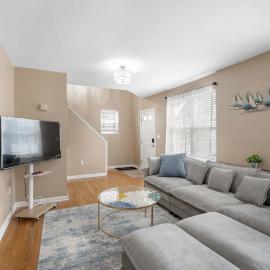Tusculum Hilltop Haven For 8, Hotel in Cincinnati