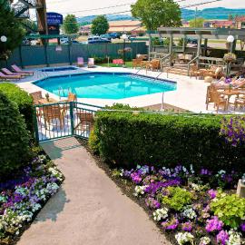 Arbors at Island Landing Hotel & Suites, hotel i Pigeon Forge