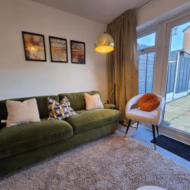 Cozy Gem Luxury House, hotelli kohteessa Marston Green