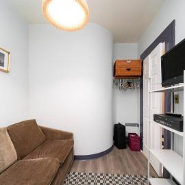 Charming 3-Bedroom Apartment in Midtown West
