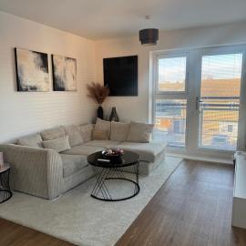 2 Bed apartment- Laindon