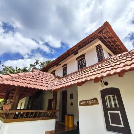 Aadhya Homestay 4BHK โรงแรมในวายานาด
