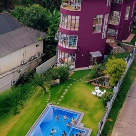 Kandy krush Hotel