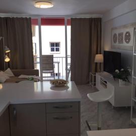 Seaside 2 bedroom Condo Fuengirola Spain, hotell i Fuengirola