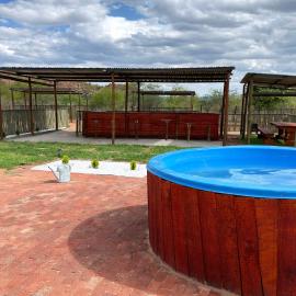 Okatjongoro Campsite, hotel i Gkamboro Settlement