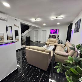 Enjoy VIP House 10, Hotel in Măgurele