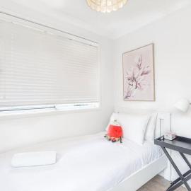 Conveniently Located Single Room Near Eastwood - Shared Bathroom and Kitchen