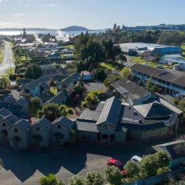 Smoke Lake Hot Springs Lodge & Camp, hotel in Rotorua