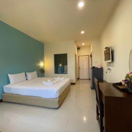 โรงแรมพันวลี, hotel in Ban Hua Phrong