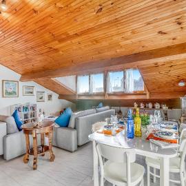 La Mansarde Bleu Azur in Historic Centre - Happy Rentals