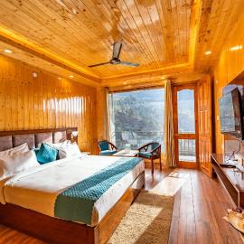 Vedikant Pine Tree Resort, hotel em Chail