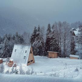 Cabana KayLuna, hotel sa Mătişeşti