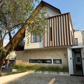 Villa Tropica - 4BDR House near Whoosh by Casa99 KBP, hotel u gradu Padalarang