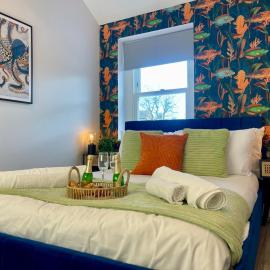 Convenient 2 bed in central Faversham with parking