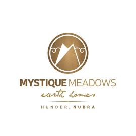 Mystique meadows earth homes, hotel a Hundar