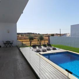 DH Country House, Hotel in Évora