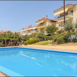 Sun, Sea & Zest, 100m to beach!, hotel en Gerakini