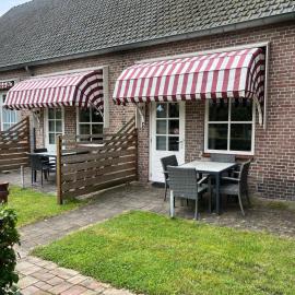 Broeders Stay, hotel a De Moer
