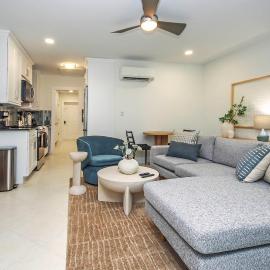 1BR Sanibel Condo Near Beach Colony Inn 07, hotel in Sanibel