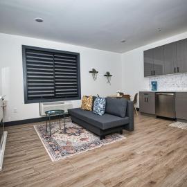 Excellent Location-20 Minutes to NYC-Free Parking