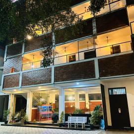 Unic Residence And Transit Hotel, hotelli kohteessa Katunayaka
