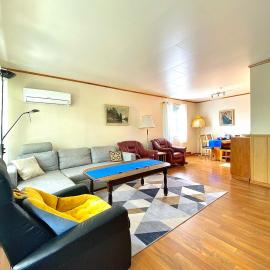 Charming house near city centre & Senja!, hotel Finnsnesben