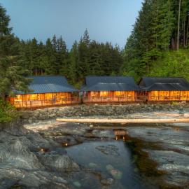 Wild Renfrew Seaside Cottages – hotel w mieście Port Renfrew