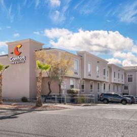 Comfort Inn & Suites El Paso I-10 Airport Area, hotel El Pasóban