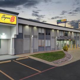 Super 8 by Wyndham Fort Worth Entertainment District, hotel u gradu 'Fort Worth'