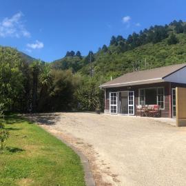 The Cottage in Waikawa, hotel v destinaci Waikawa