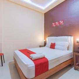 RedDoorz at Hotel Rumah Kita near Gedung Negara Cirebon