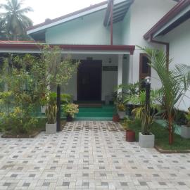 Okina Holyday Resort Pannala, hotel Nikawatawana városában