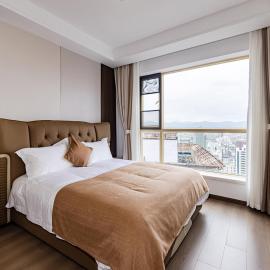 Annie Apartment 3204 River View -only 120 meters from Metro Line 2 Exit of Chuanxinggulou, hotel in Kunming