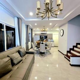 The Atlas hostel Muang Thong Thani, hotel in Thung Si Kan