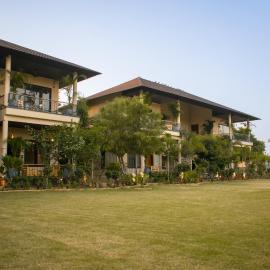 Yutori Stays Not a farm Not a Hotel But better, hotel di Dhānkia