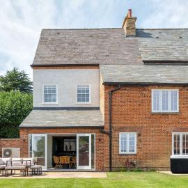 The Talbot - Exclusive Home with Hot Tub