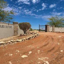 !Kharuhase Lodge and Distillery, hotel v destinácii Stampriet
