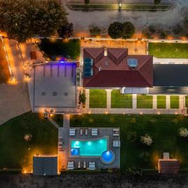 A Ponte Studios & Apartments، فندق في سيكيا