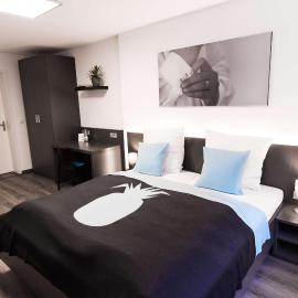 Mood Studios, hotel u Manhajmu