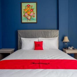 RedDoorz Plus Syariah @ Hotel Boulevard Luwuk, hotell i Luwuk