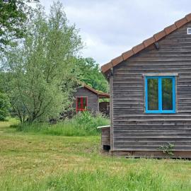 LE CHAMP RADIS 4 chalets Canal du Nivernais Morvan: Marigny-sur-Yonne şehrinde bir otel