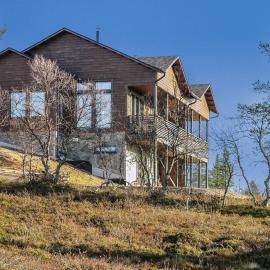 Holiday Home Karhu b by Interhome