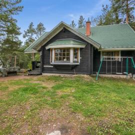 Holiday Home Kotkanpesä by Interhome, hotel em Askainen
