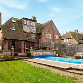 Rural House with Swimming Pool and Gardens