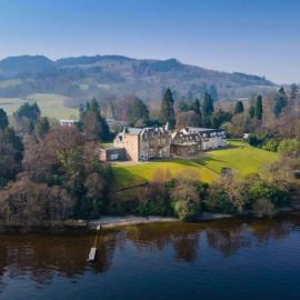 6 Lomond Castle - The Inchcruin Suite, hotel in Luss