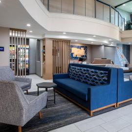 Holiday Inn Express & Suites Lathrop by IHG, hotel Lathropban