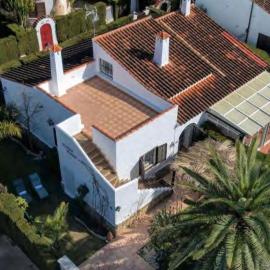 La casilla de Miguel con jardín privado y piscinas